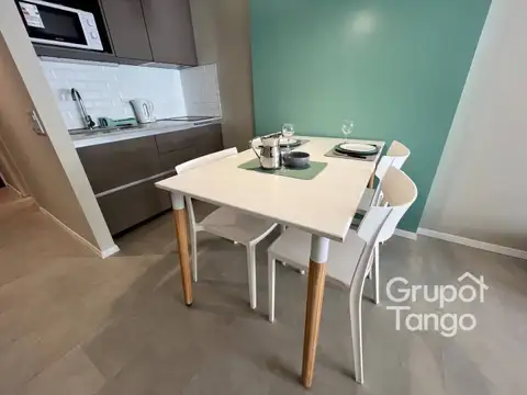 Esmeralda 630 , Piso 4
