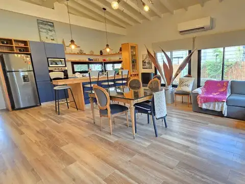 Casa 3 ambientes con 2 baños