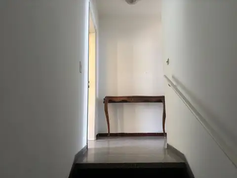 Casa en Alquiler con 1 cochera