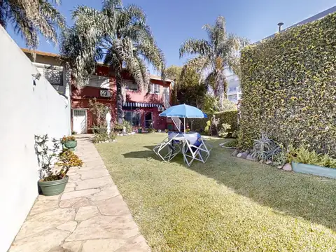 Casa en Venta de 5 Ambientes en Boulogne Sur Mer con Garage, Terraza y Jardín