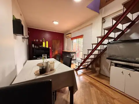 Depto Tipo Casa en Venta de 4 ambientes
