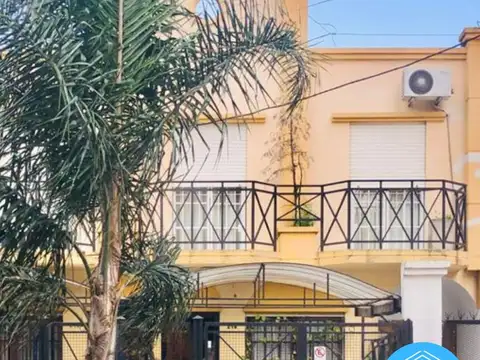 DÚPLEX 4 AMBIENTES  -  CERCANO A LA ESTACIÓN DE RAMOS MEJIA