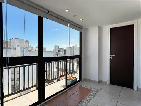 VENTA PISO DE 4 AMB CON BALCON!