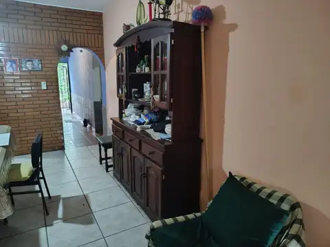 Casa 3 ambientes con 1 baño