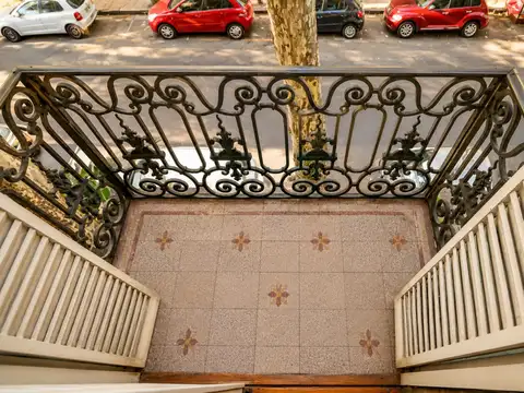 Depto Tipo Casa en Venta de 5 dormitorios