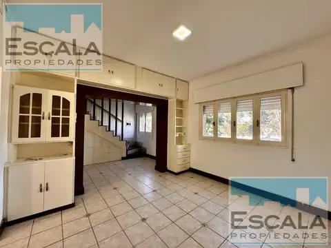 Casa 5 ambientes con 2 baños
