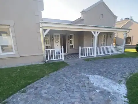 Casa 5 ambientes con 5 baños