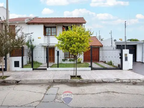 VENTA CASA 3 DORMITORIOS B° AYACUCHO CORDOBA