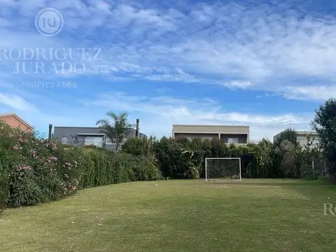 Terreno en Venta en Altos De Benavidez, USD 110.000