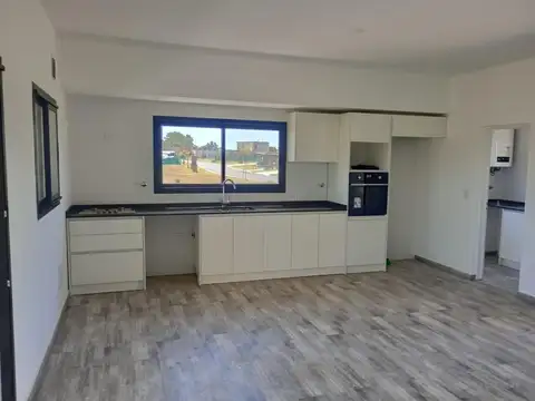 MMC. Casa con pileta en venta barrio Monet, Cardales