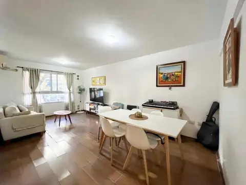 VENTA - Departamento de 2 dormitorios con patio. Lourdes , Rosario.