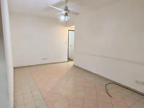 Departamento en Alquiler en Versalles, $ 600.000