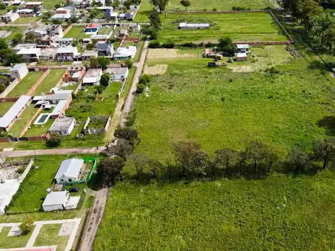 LOTE EN VENTA EN LONGCHAMPS - 1/2 Ha