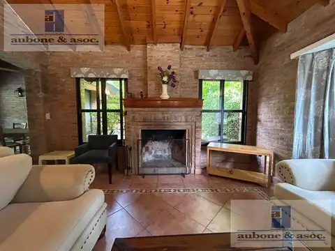 Casa en Alquiler de 4 dormitorios