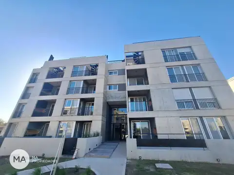 Almafuerte y Av. Bernardo Houssay