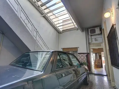 Venta - Casa 4 ambientes - Parque Avellaneda