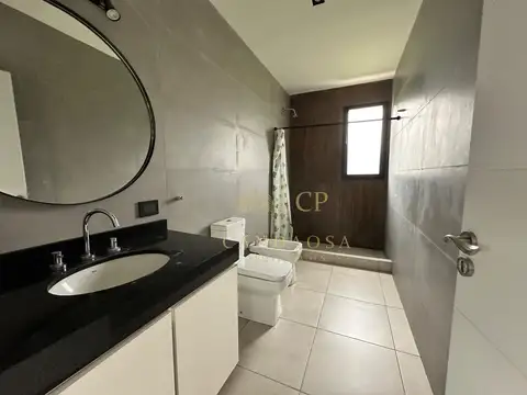 Gs Casa Venta Una Planta B,cerrado Pilar Del Este , Piso 1
