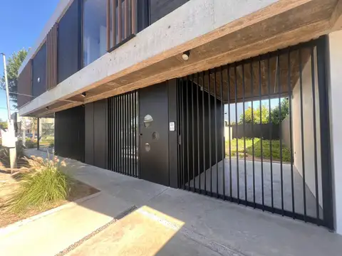 485 e/ 137 y 138 VENTA / ALQUILER OFICINA -38 mt2- FRENTE A P.MITRE - J. GORINA-LA PLATA