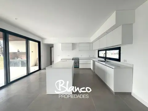 Casa en Venta 1 año