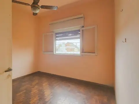 Depto Tipo Casa en Alquiler en Lomas del Mirador, $ 800.000