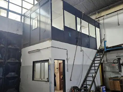 Galpon en Alquiler 38  mts Fondo