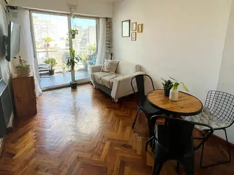 1 dormitorio en semi piso con vista parcial al rio