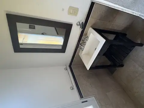 Casa 8 ambientes con 3 baños