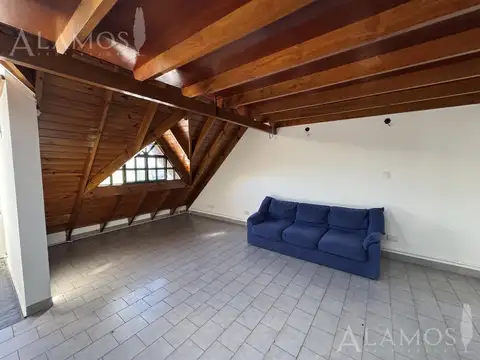 Departamento en Alquiler con 1 cocheras