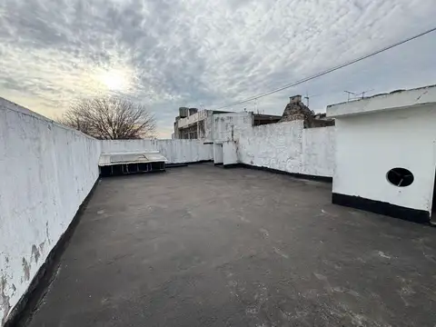 Galpon en Alquiler 34  mts Fondo