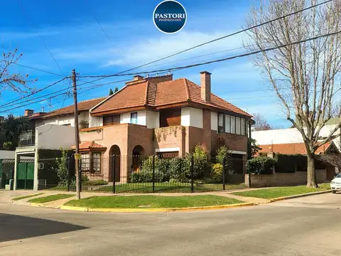 VENTA DE CASA DE 5 AMB EN FLORIDA
