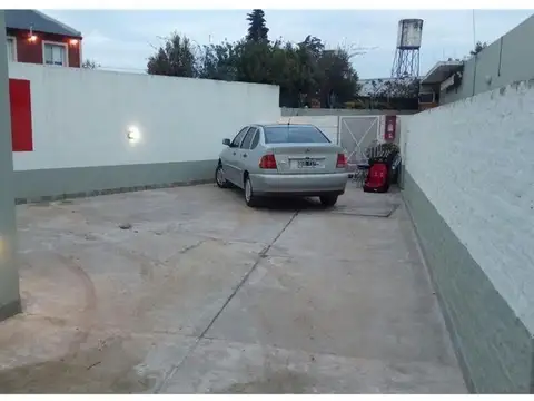 Depto Tipo Casa en Alquiler con 1 cocheras