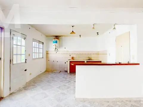 Casa 4 ambientes con 1 baño