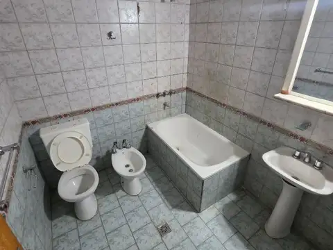Depto Tipo Casa en Alquiler de 2 dormitorios