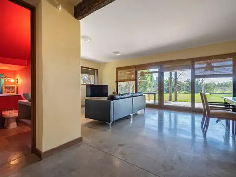 Casa en  venta 4 dormitorios Barrio cerrado Puerto Roldán