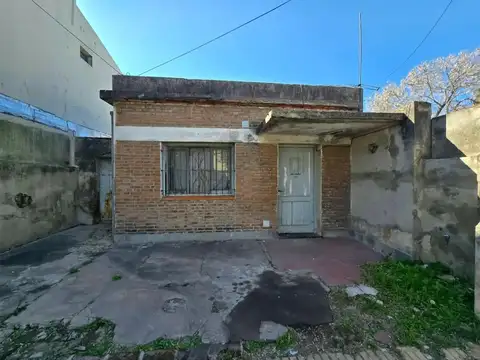 CASA - BARRIO SARGENTO CABRAL - MARCIAL CANDIOTI 5618