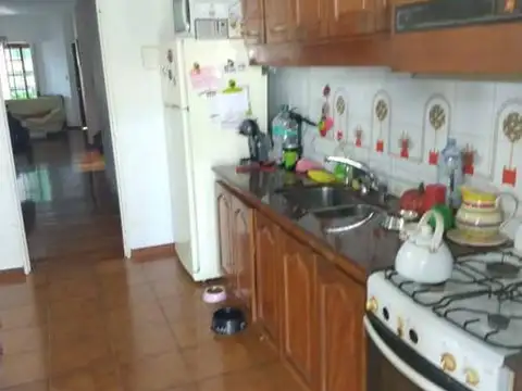 Casa 4 ambientes con 3 baños