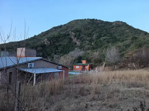 VENTA LOTE AL PIE DE LA MONTAÑA-VILLA CARLOS PAZ 700MT