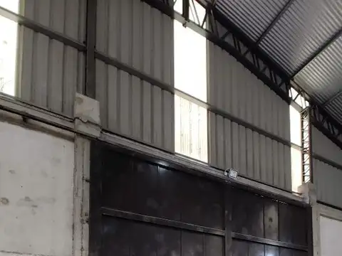 GALPON/DEPOSITO DE 564 MTS2 + OFICINA + DEPTO 3 AMB EN PA!