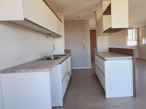 Departamento 7 ambientes con 3 baños