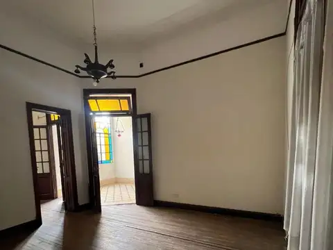 Depto Tipo Casa en Alquiler de 4 ambientes