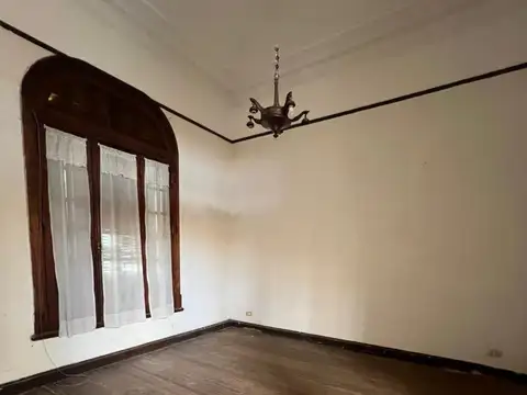 Depto Tipo Casa 4 ambientes con 2 baños