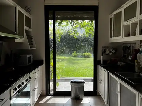 Casa Quinta  en Alq. Temporario en San Carlos Country Club, Pablo Nogues, Malvinas Argentinas