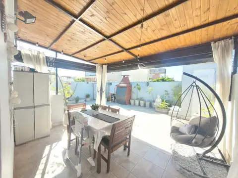 HERMOSO Y MODERNO PH CON TERRAZA PROPIA Y PARRILLA