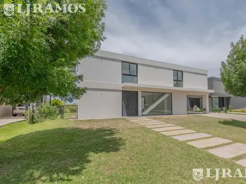 Casa en Venta de 5 dormitorios