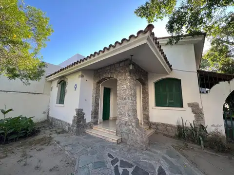 Maipú 900