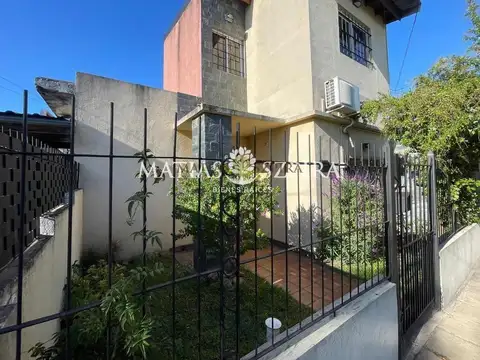 Depto Tipo Casa en Venta de 5 ambientes