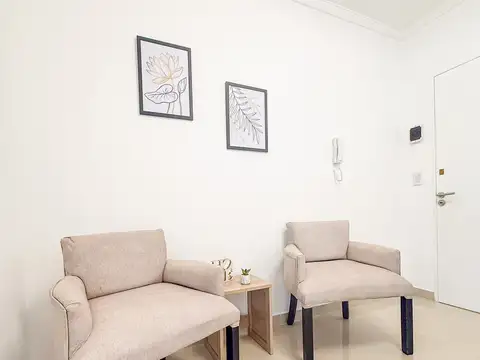 1 AMBIENTE A LA CALLE. CENTRO.