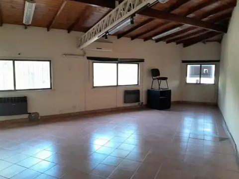 Local en Alquiler Via Púb.