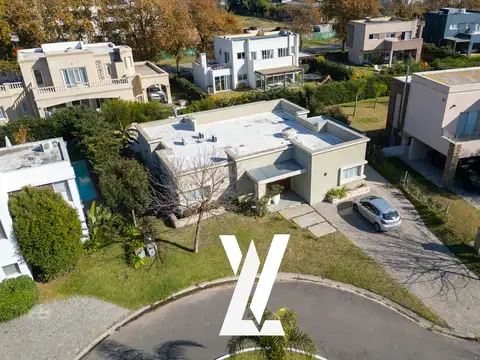 Casa 4 ambientes en venta Fincas de Hudson