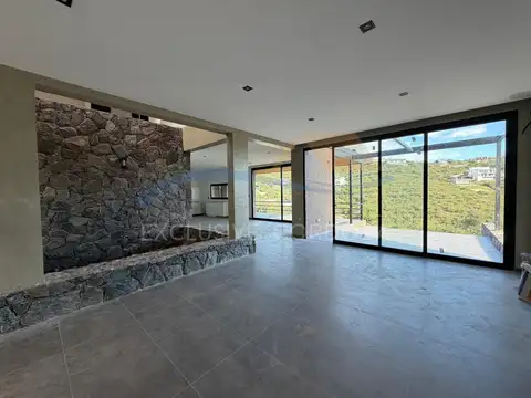 CASA EN VENTA A ESTRENAR COUNTRY LA DESEADA
